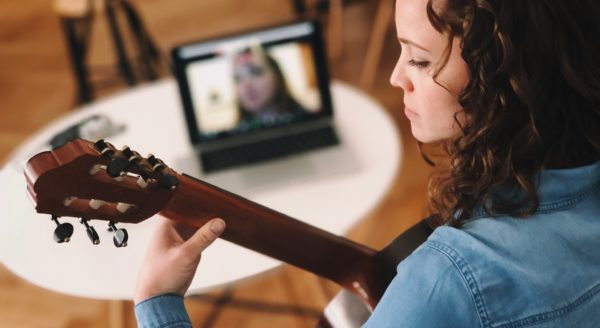 online guitar lessons with Jessica Kaiser